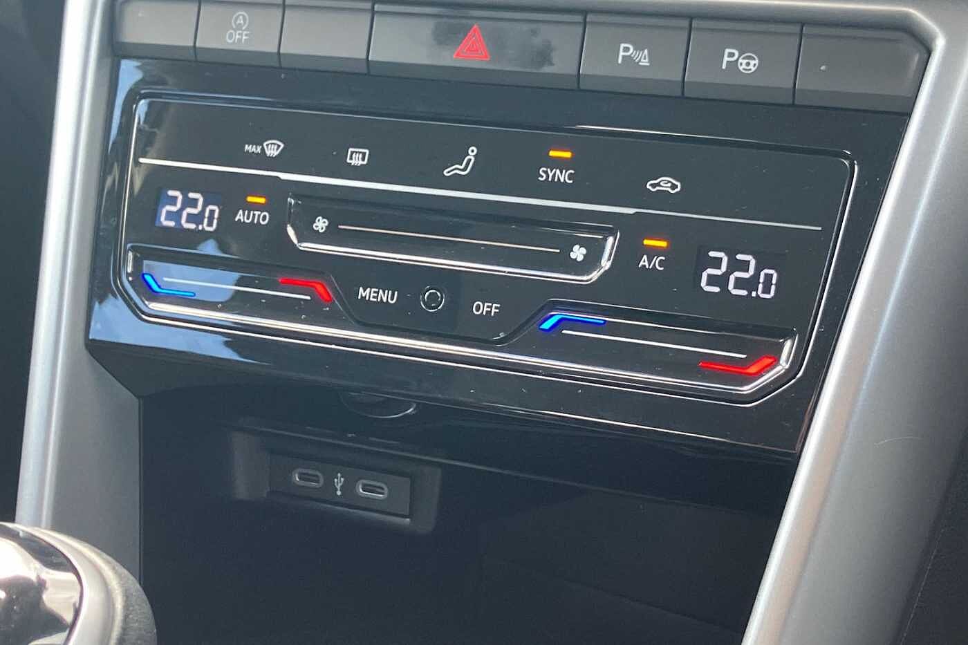 Volkswagen T-ROC Mark 1 Facelift (2022) 1.0 TSI Life 110PS