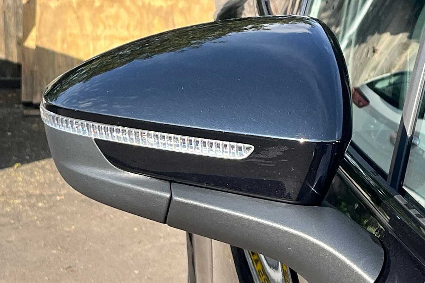Volkswagen Tiguan 1.5 TSI eHybrid 19.7kWh R-Line SUV 5dr Petrol Plug-in Hybrid DSG Euro 6 (s/s) (2
