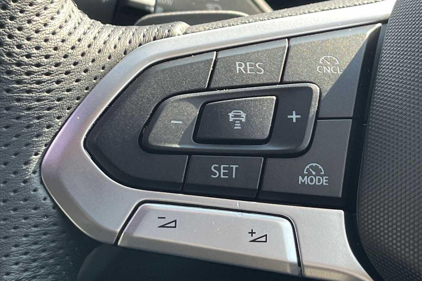 Volkswagen Tiguan 1.5 TSI eHybrid 19.7kWh R-Line SUV 5dr Petrol Plug-in Hybrid DSG Euro 6 (s/s) (2