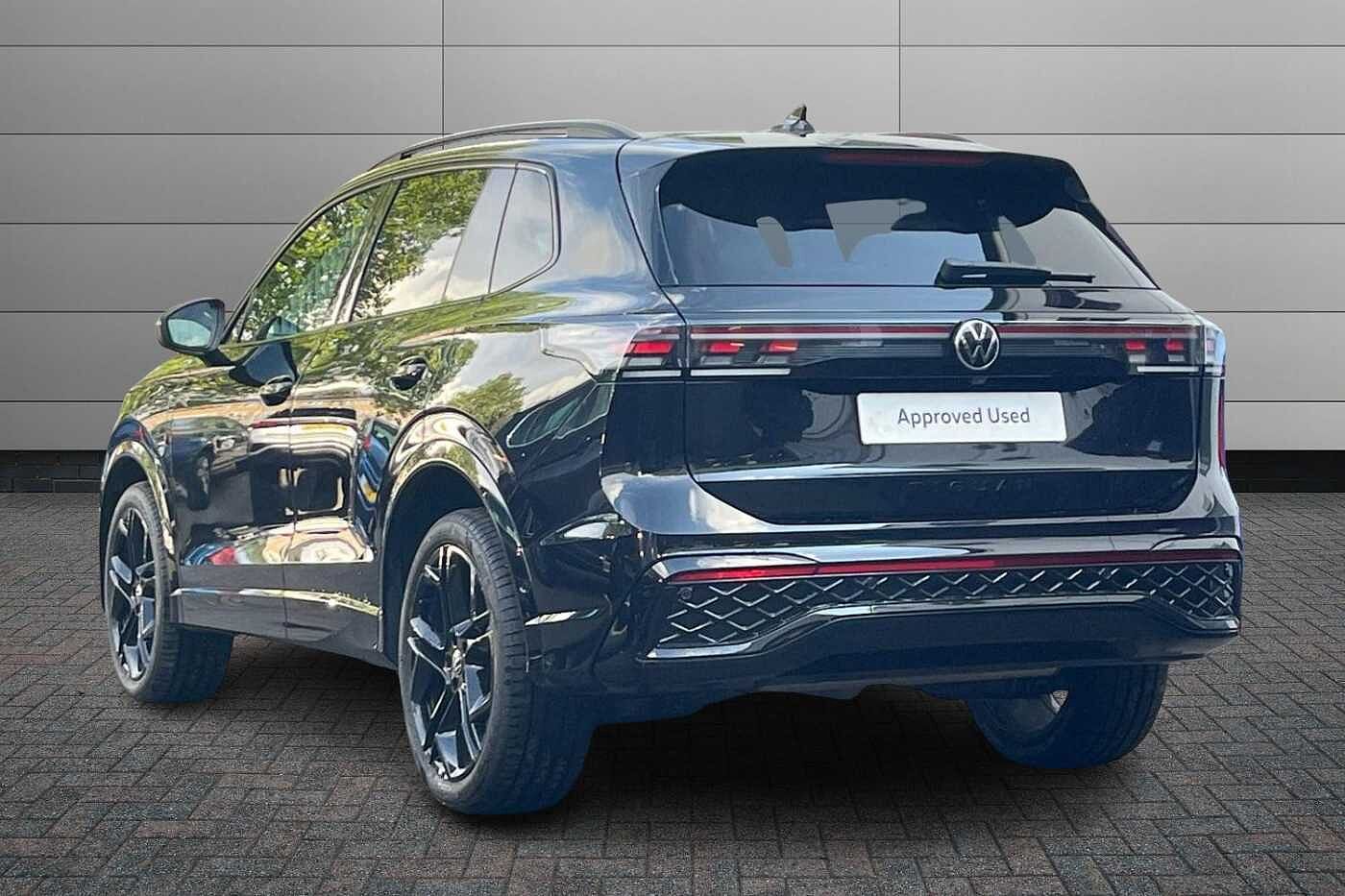 Volkswagen Tiguan 1.5 TSI eHybrid 19.7kWh R-Line SUV 5dr Petrol Plug-in Hybrid DSG Euro 6 (s/s) (2