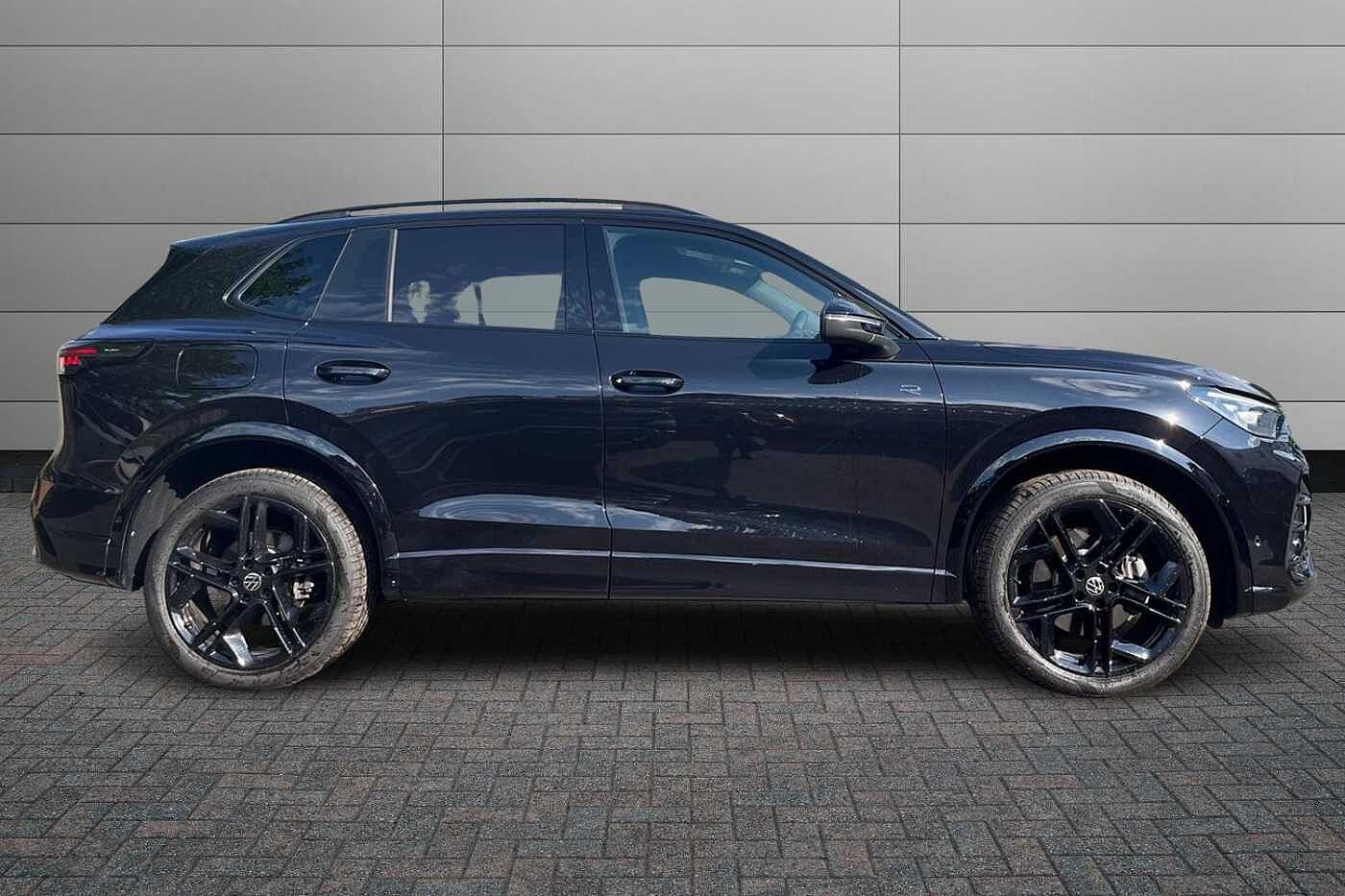 Volkswagen Tiguan 1.5 TSI eHybrid 19.7kWh R-Line SUV 5dr Petrol Plug-in Hybrid DSG Euro 6 (s/s) (2